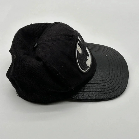 DC Comics Batman Mens Baseball Cap Bat Symbol Iredescent Logo Hat Preowned - Picture 5 of 5
